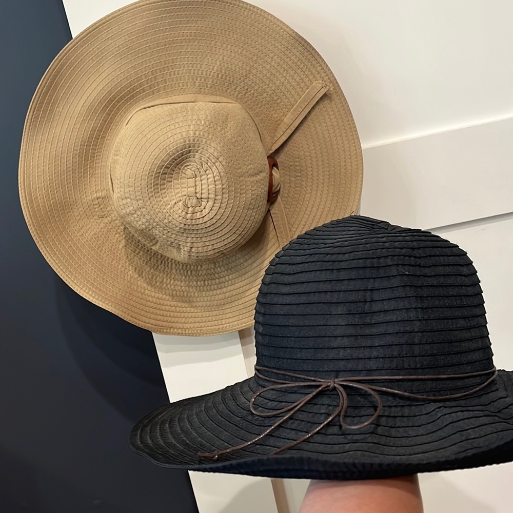 Pair of Sun hats
